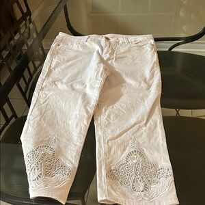 Women's White Embroidered Cropped Jeans
